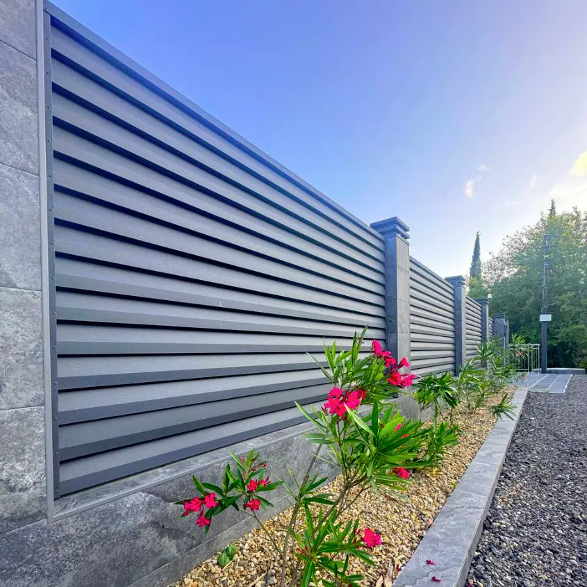 Фото 2 забор Реснички 7024 МАТТЕ Серый Графит матовый двусторонний